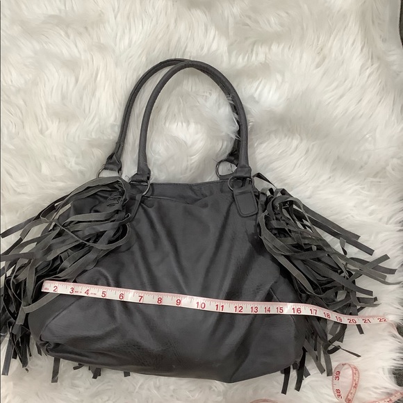 MC & MAX AZRIA FRINGED PURSE 💣 💣💣 - Picture 2 of 4